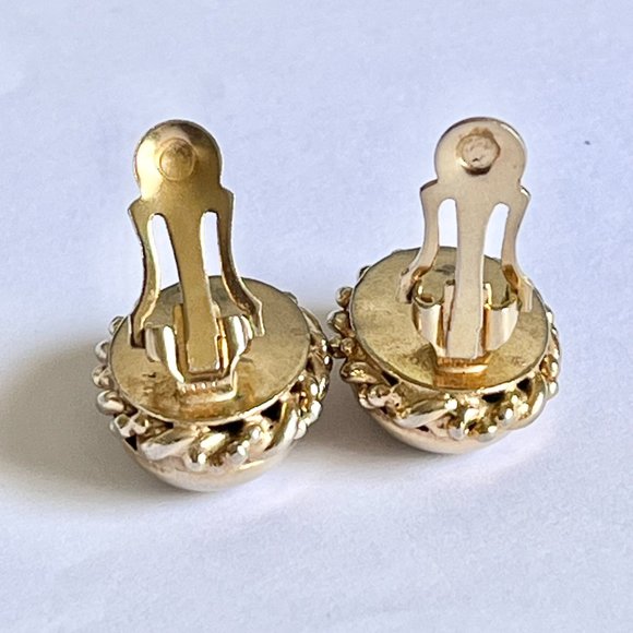 Vintage Oval Victorian Clip On Earrings Gold Plated 70's Smooth Finish Estate - Picture 11 of 13